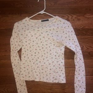 brandy melville long sleeve top